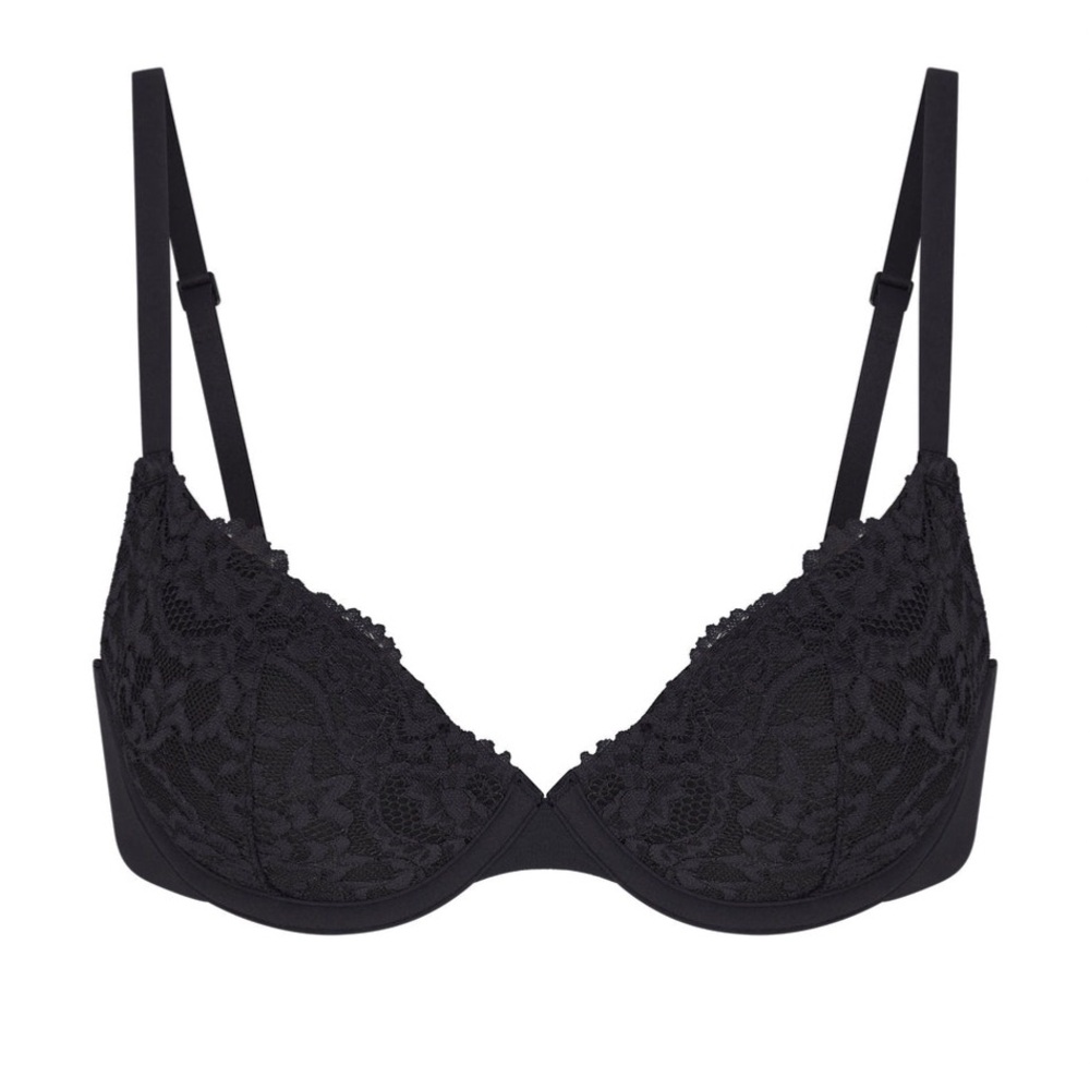 SKIMS | Fits Everyone Lace T-Shirt Bra | Black